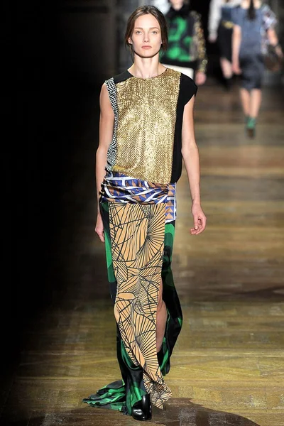 Look 44